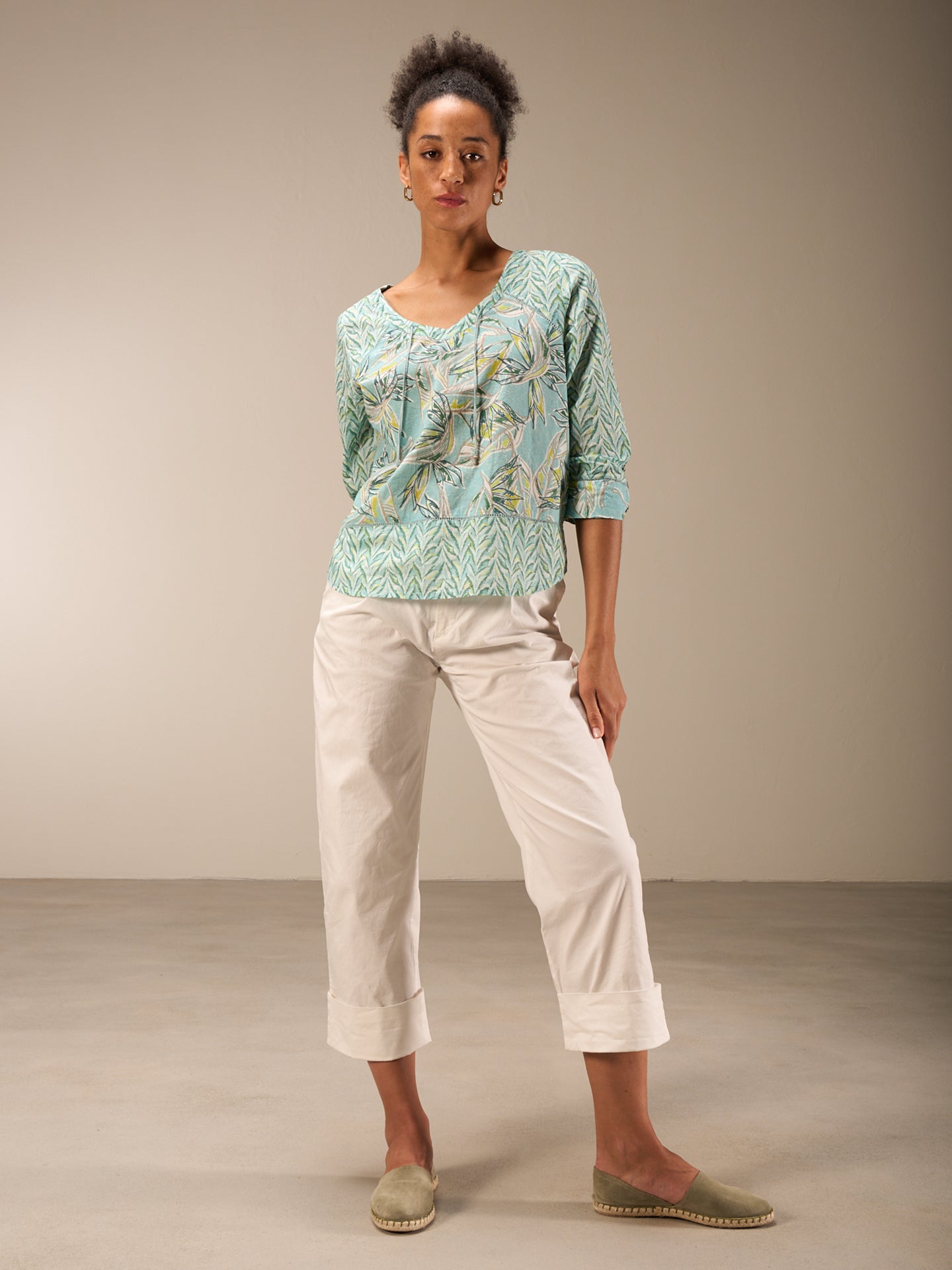 Bluse mit V-Ausschnitt