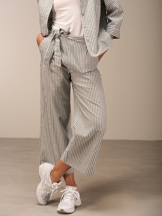 Pantaloni con cintura