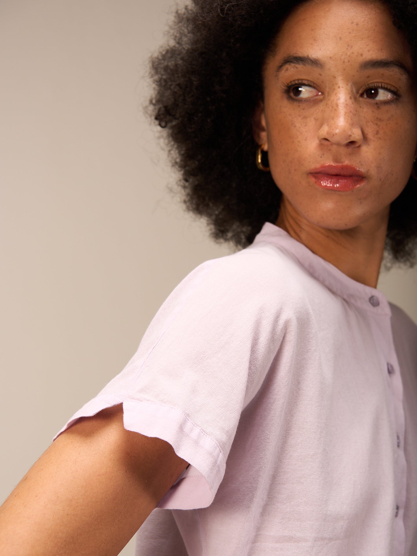 Short-sleeved blouse