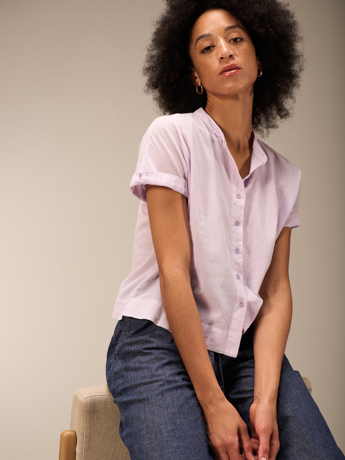 Short-sleeved blouse