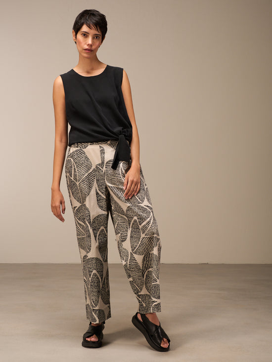 Bluse mit Knoten