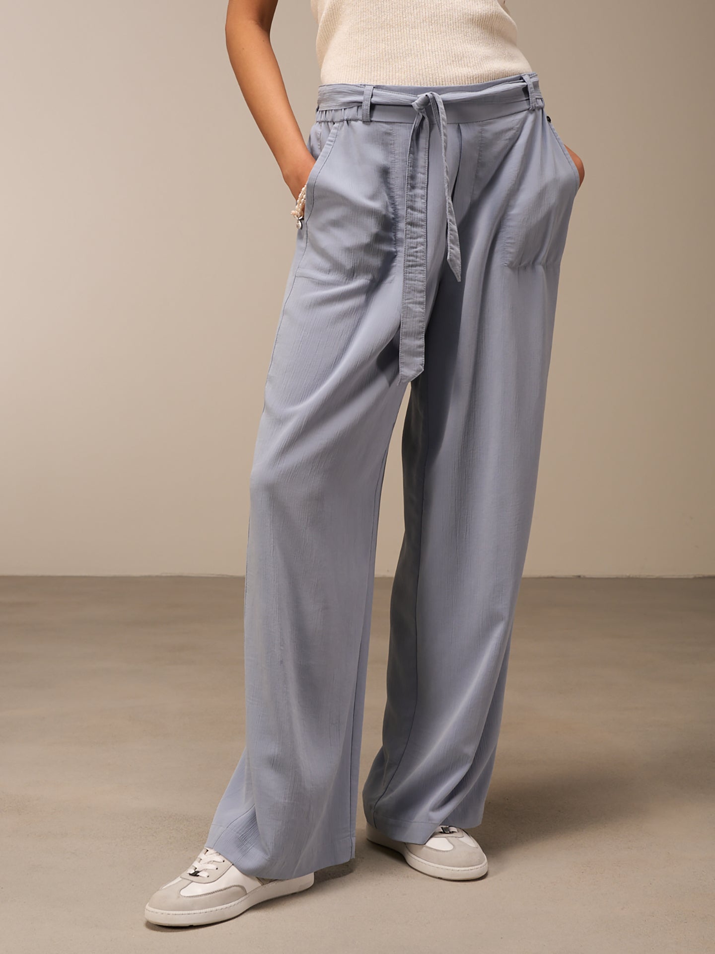 Pantaloni con cintura