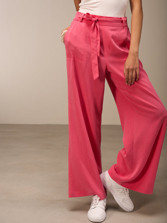 Hose mit Gürtel