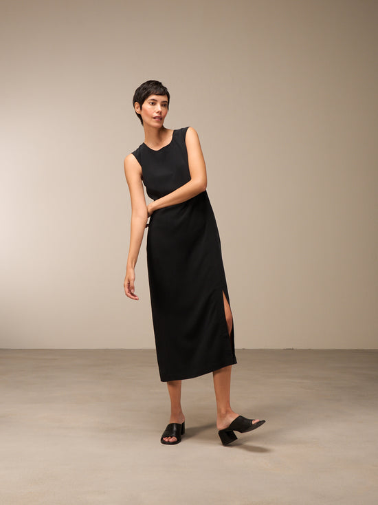 Round-neck dress