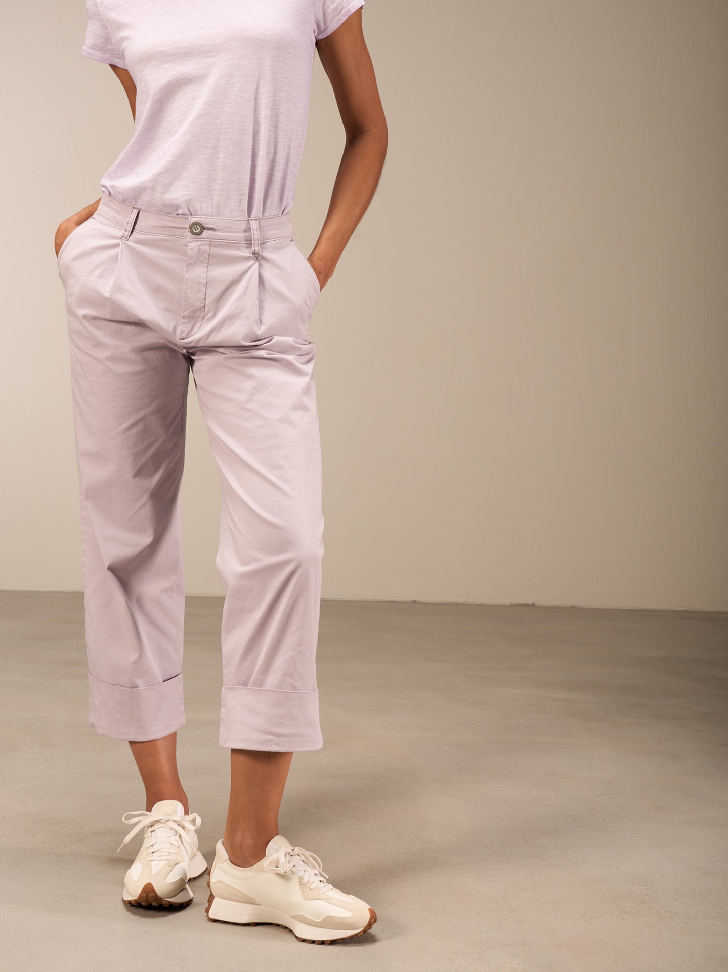 Pants with pleats