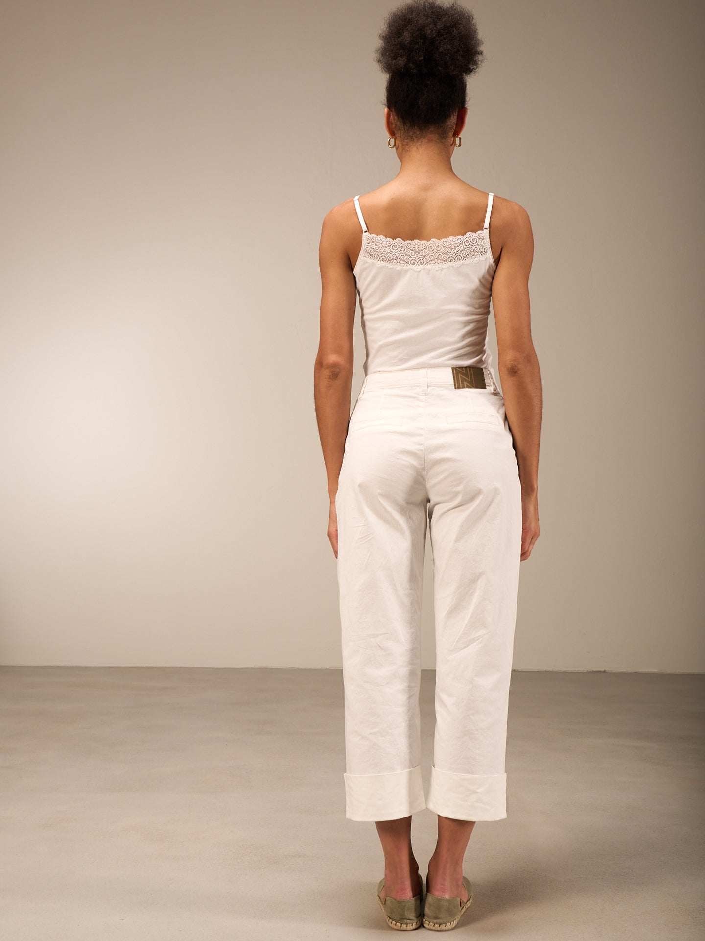 Pants with pleats