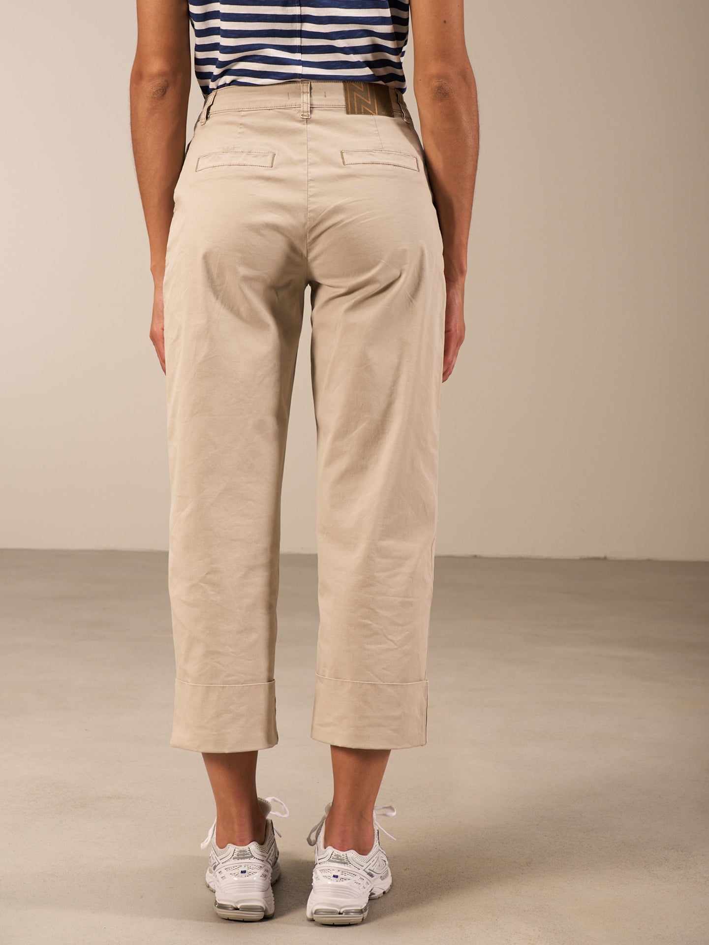 Pants with pleats