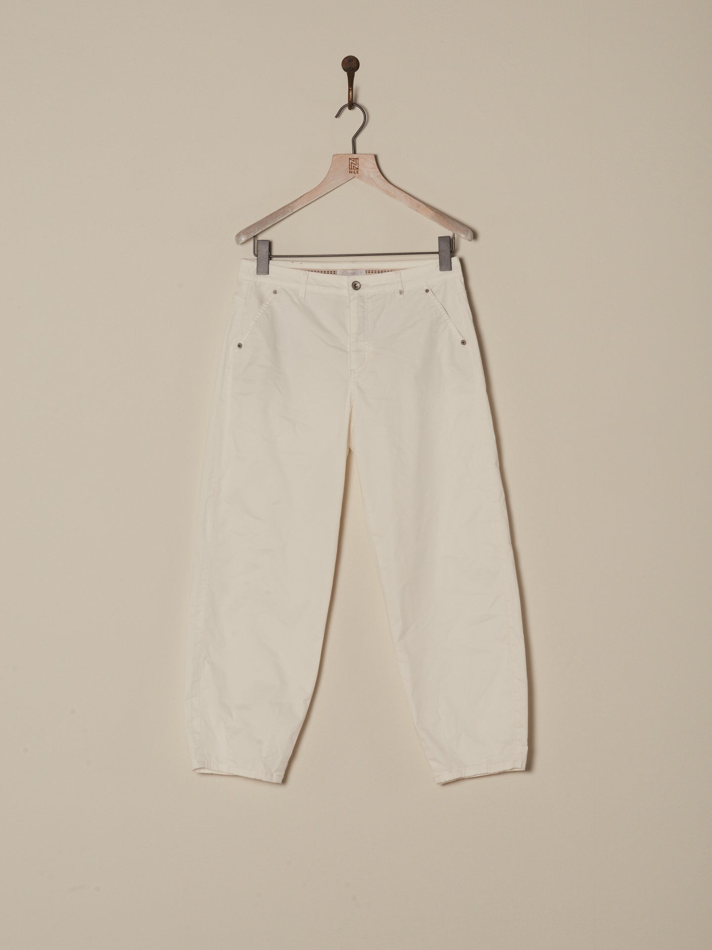 Barrel-leg jeans