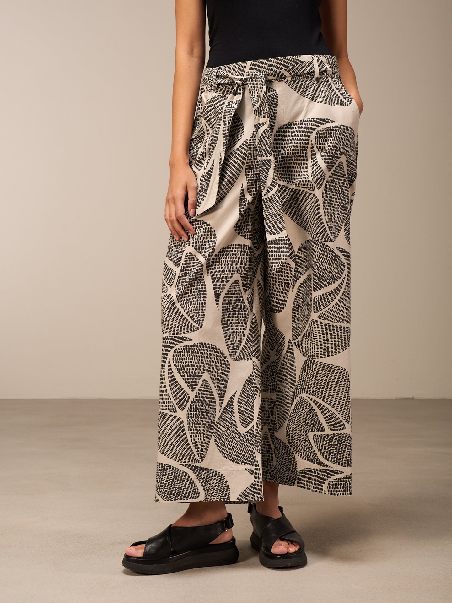 Printed pants