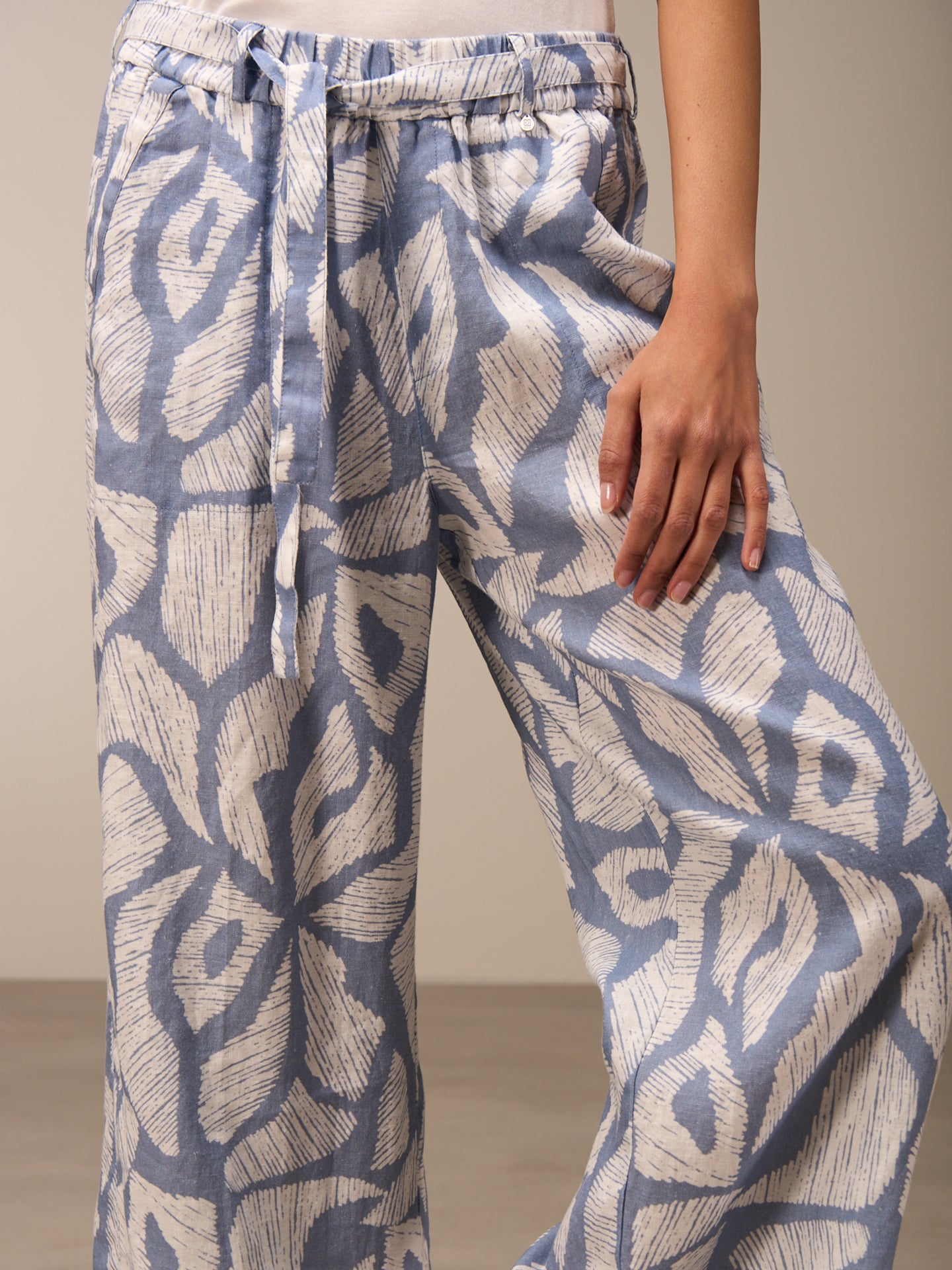 Pantaloni in lino