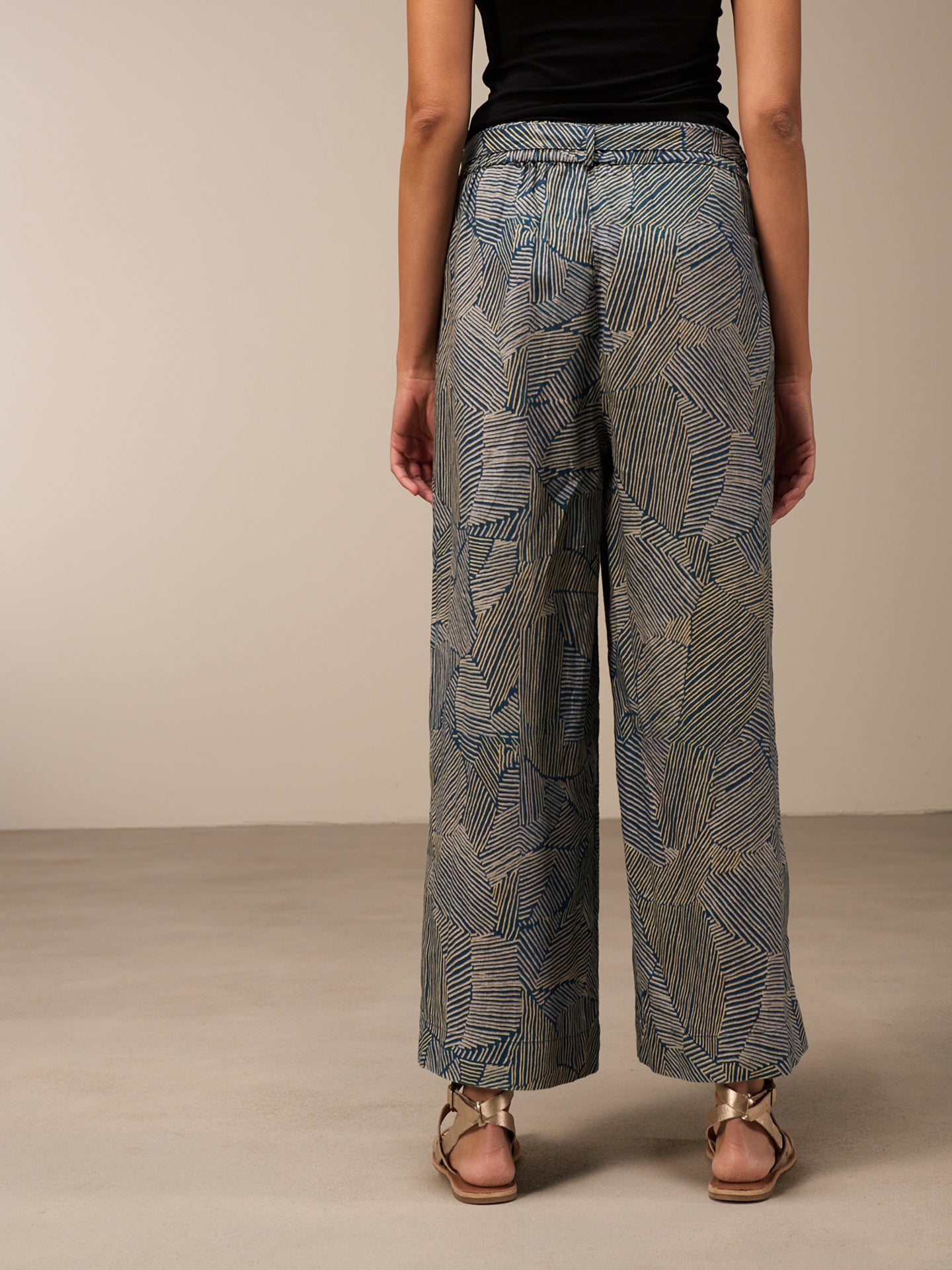 Pantaloni in lino