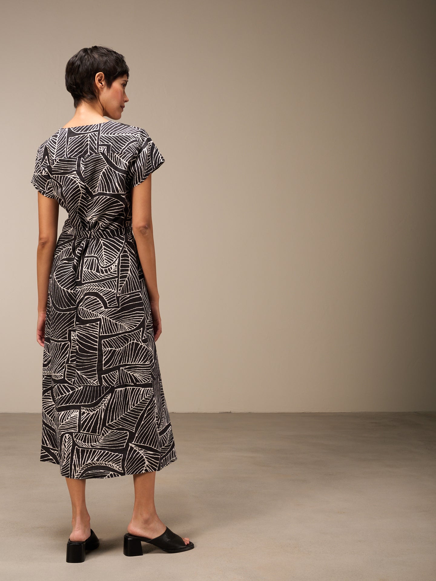 Linen dress