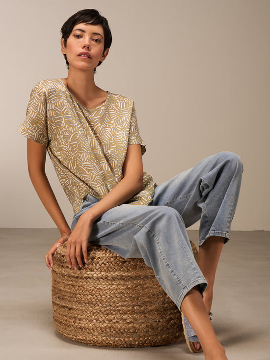 Round-neck blouse