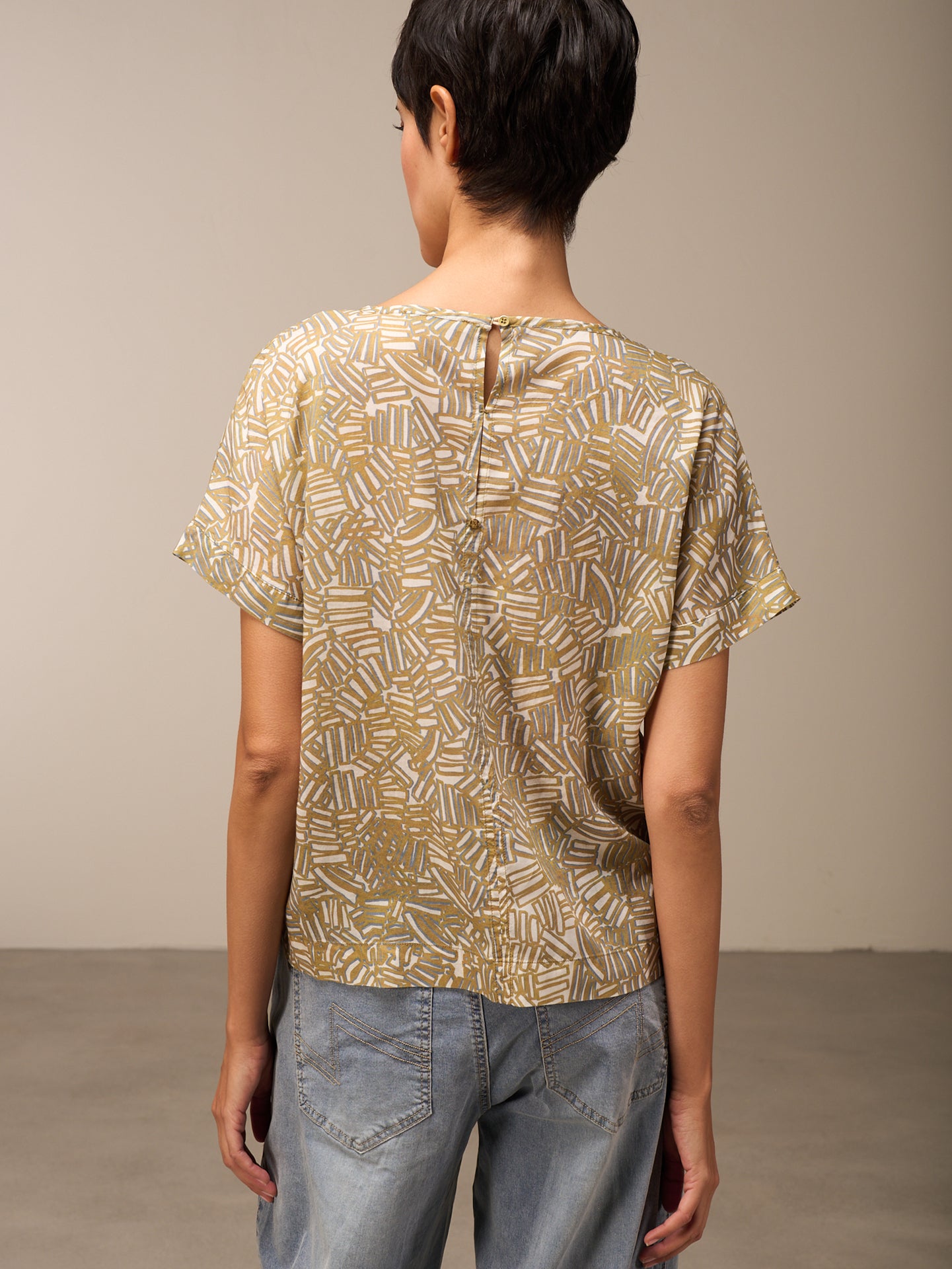 Blusa con scollo rotondo