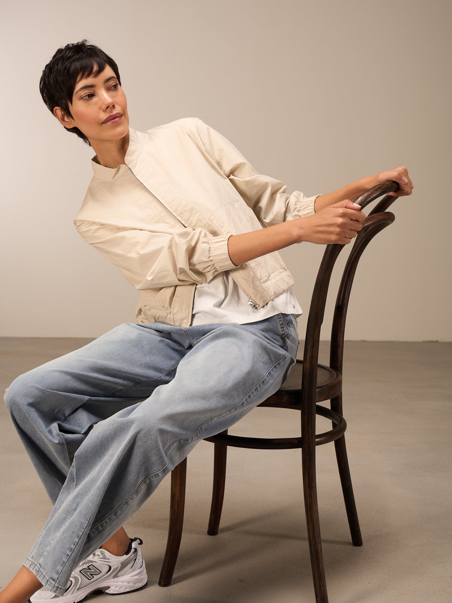 Jacket with stand-up collar