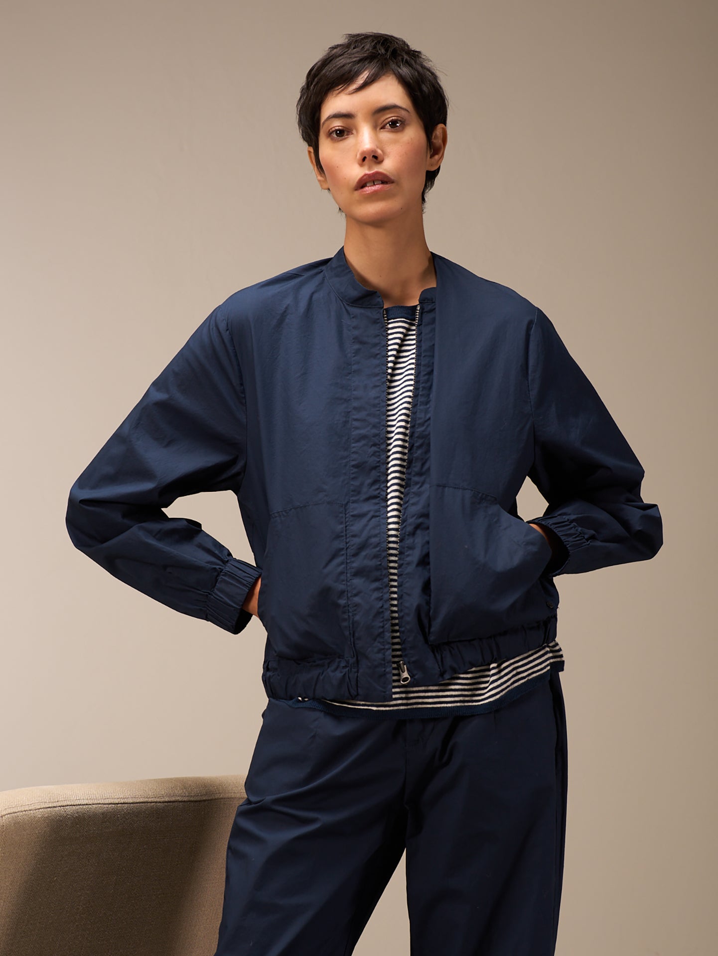Jacket with stand-up collar