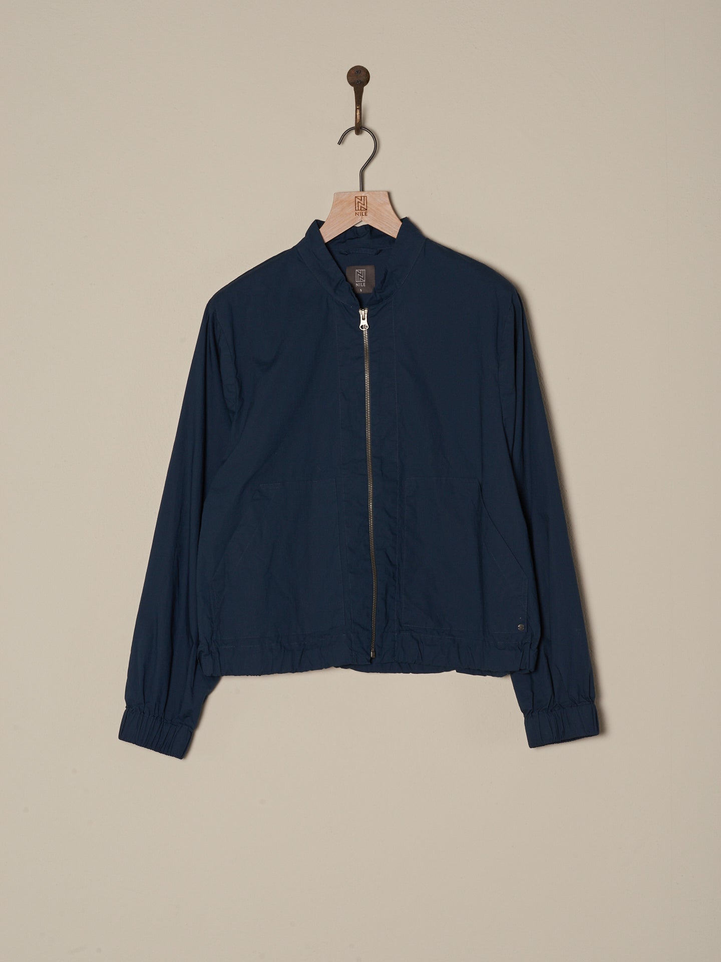 Jacket with stand-up collar