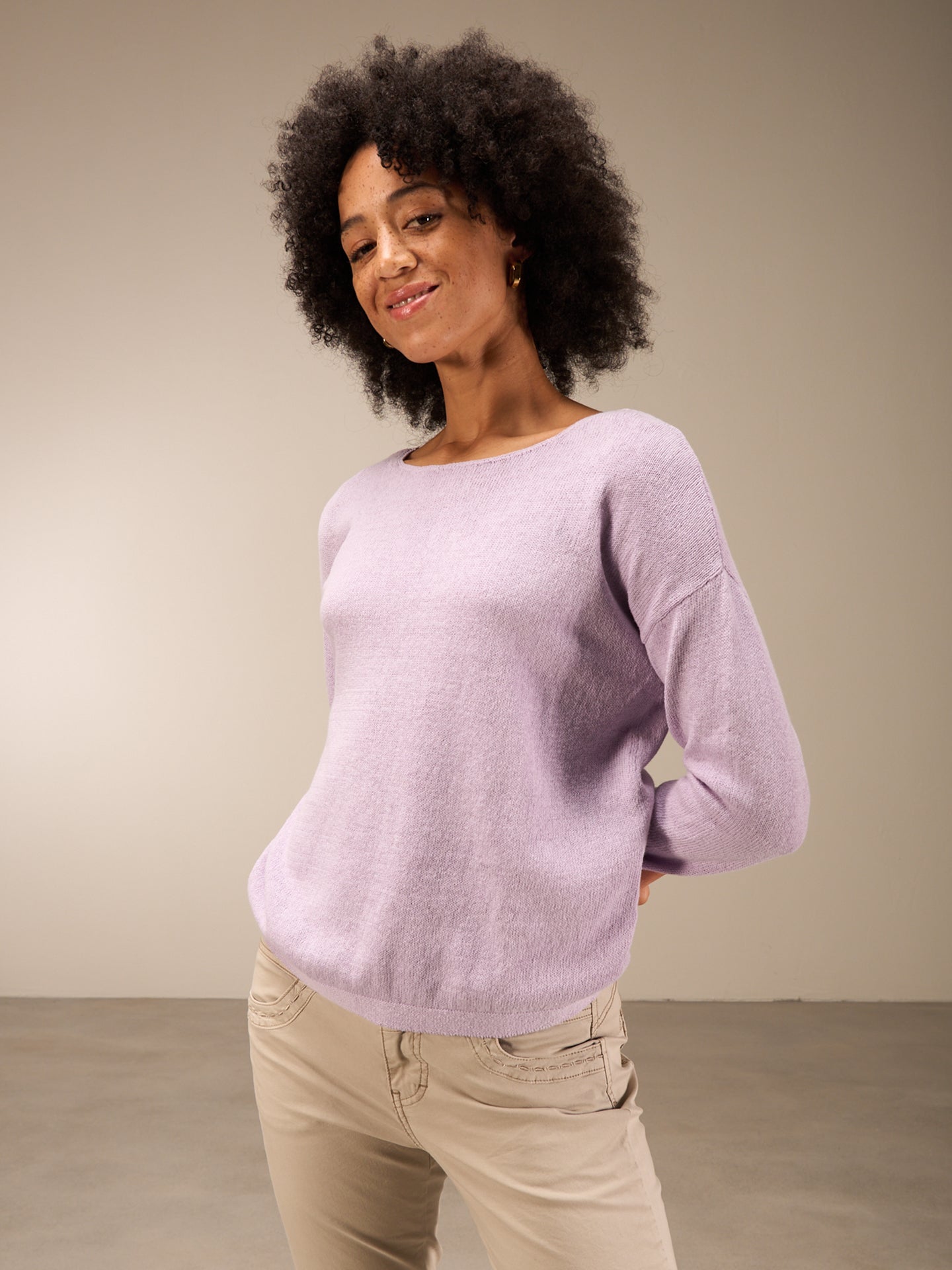 Knitted sweater with linen