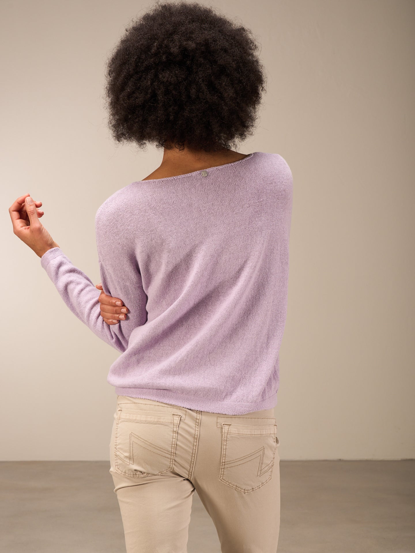 Knitted sweater with linen