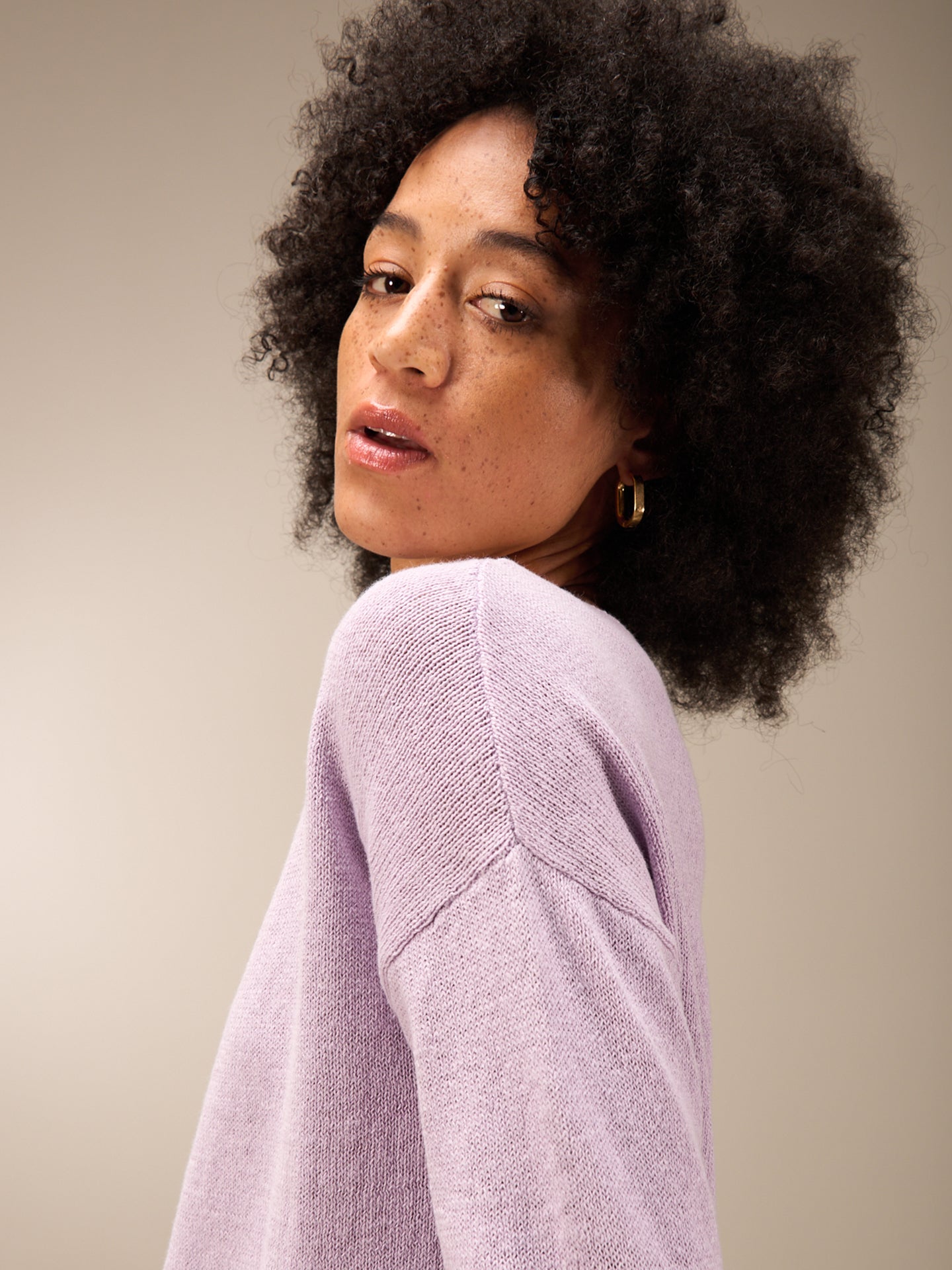 Knitted sweater with linen