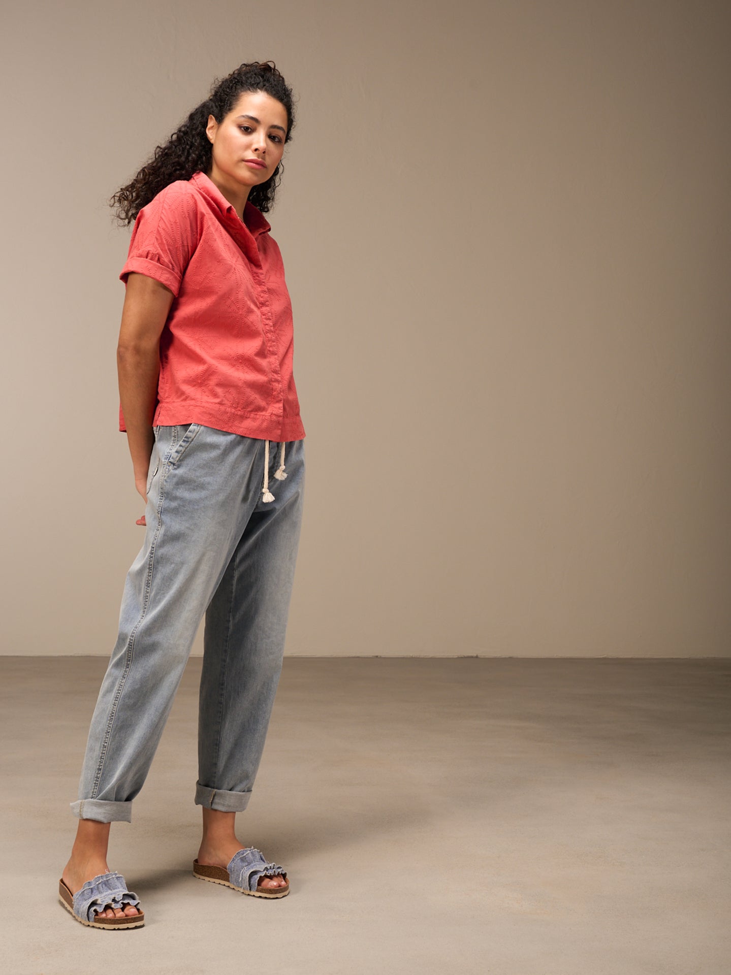 Bluse mit Stickerei