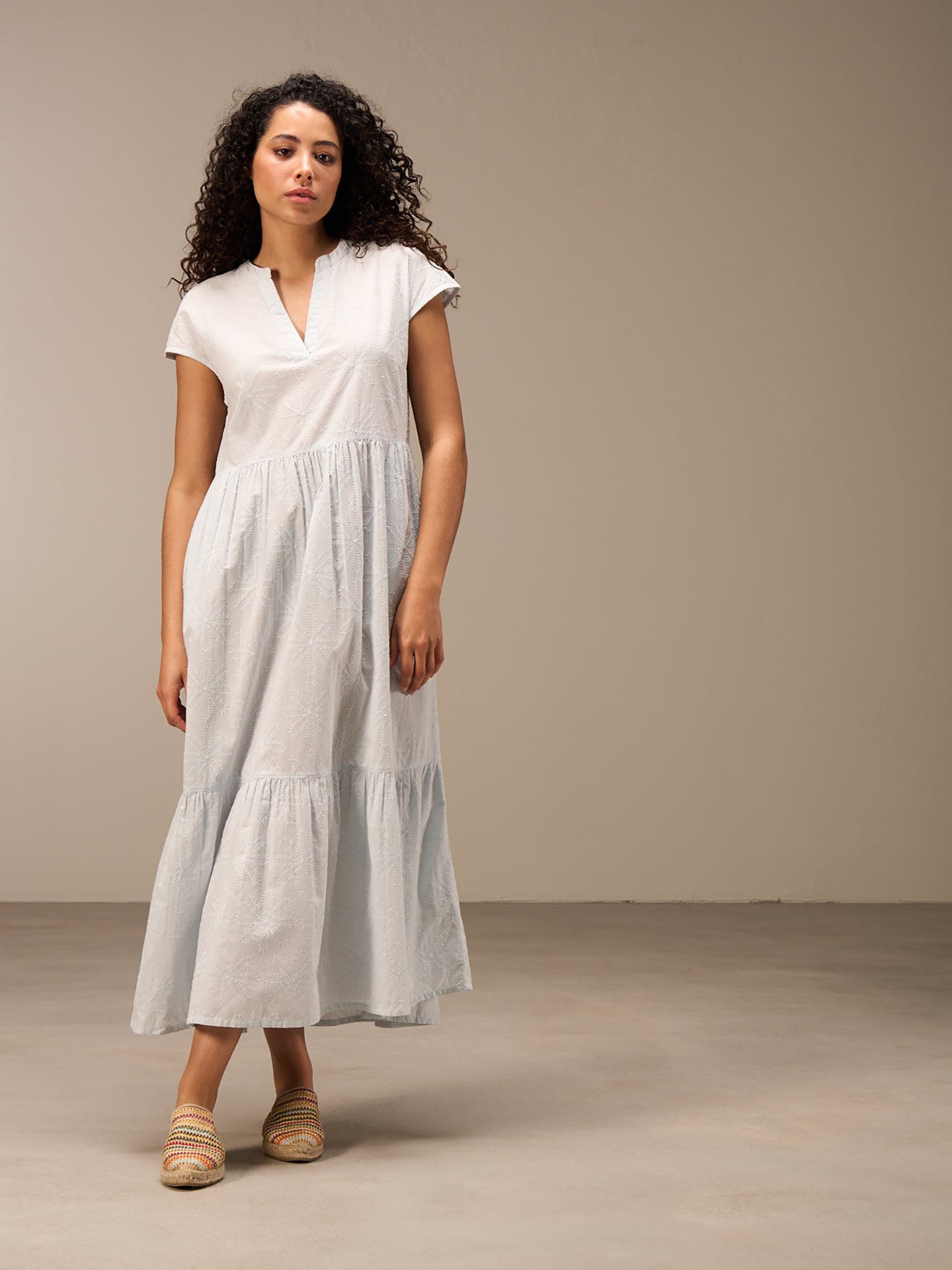 robe avec col en V