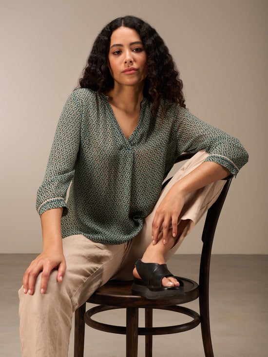 blouse avec col en V