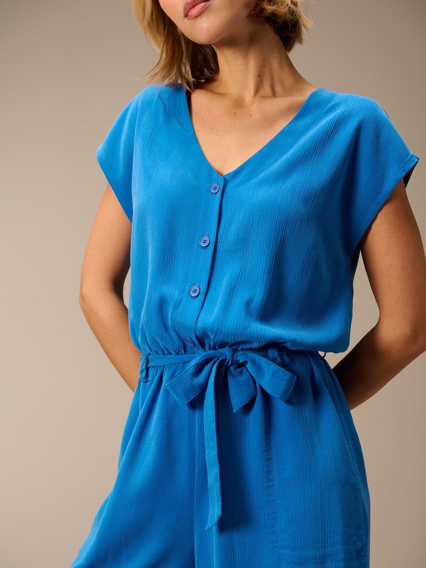 Jumpsuit mit Gürtel