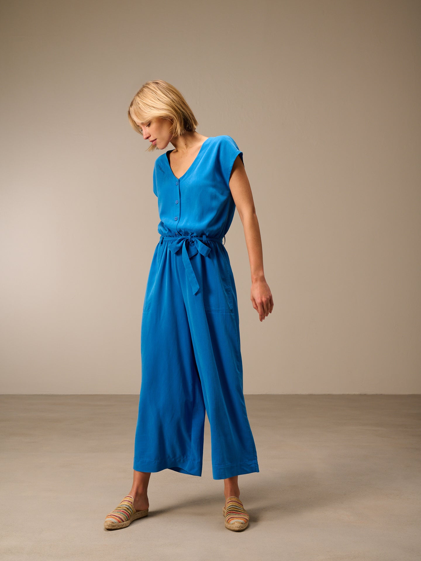 Jumpsuit mit Gürtel