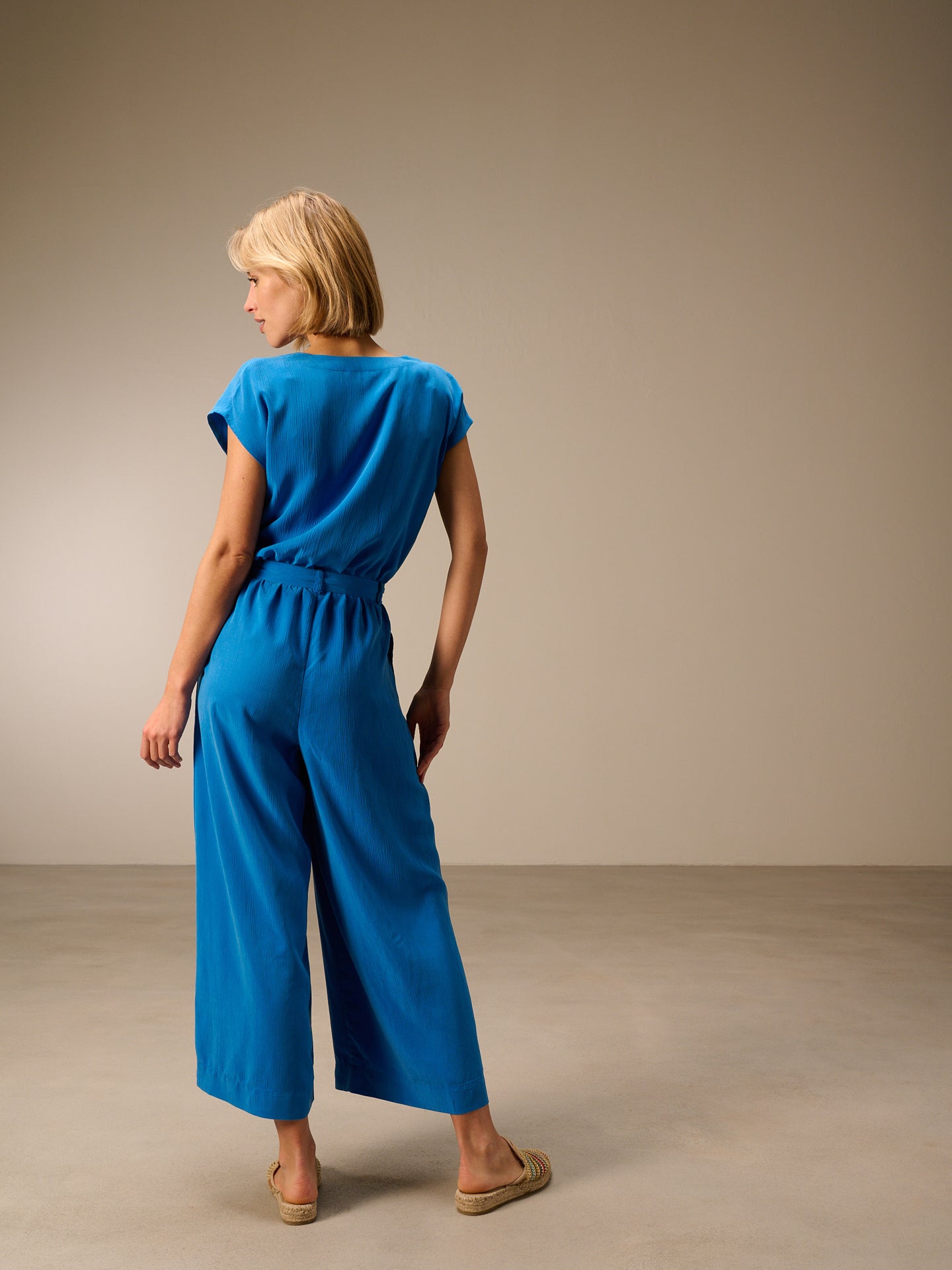 Jumpsuit mit Gürtel