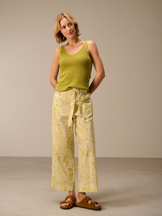 Top mit V-Ausschnitt