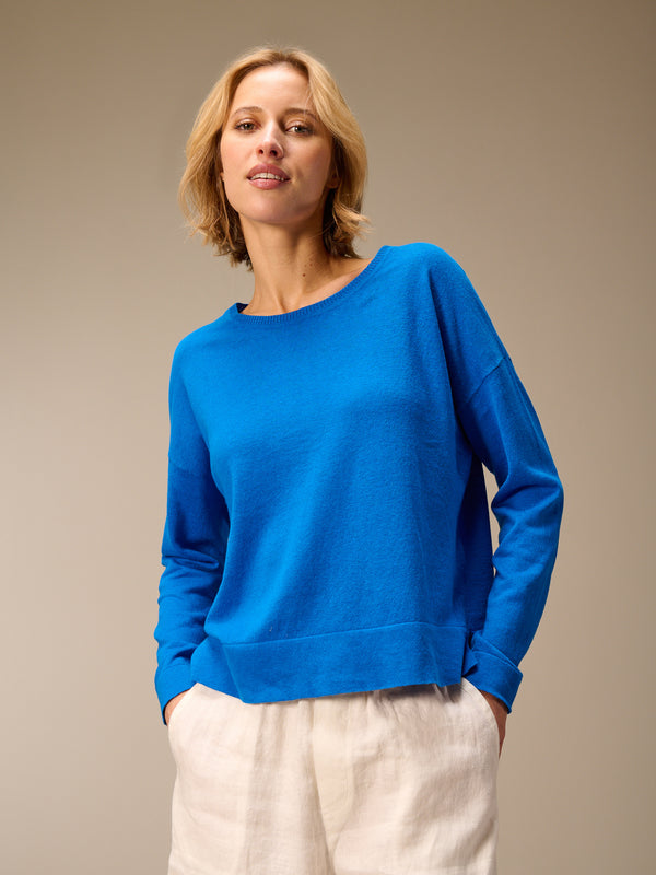 Knitted sweater with linen