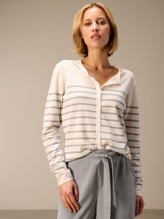 Strickjacke mit Leinen