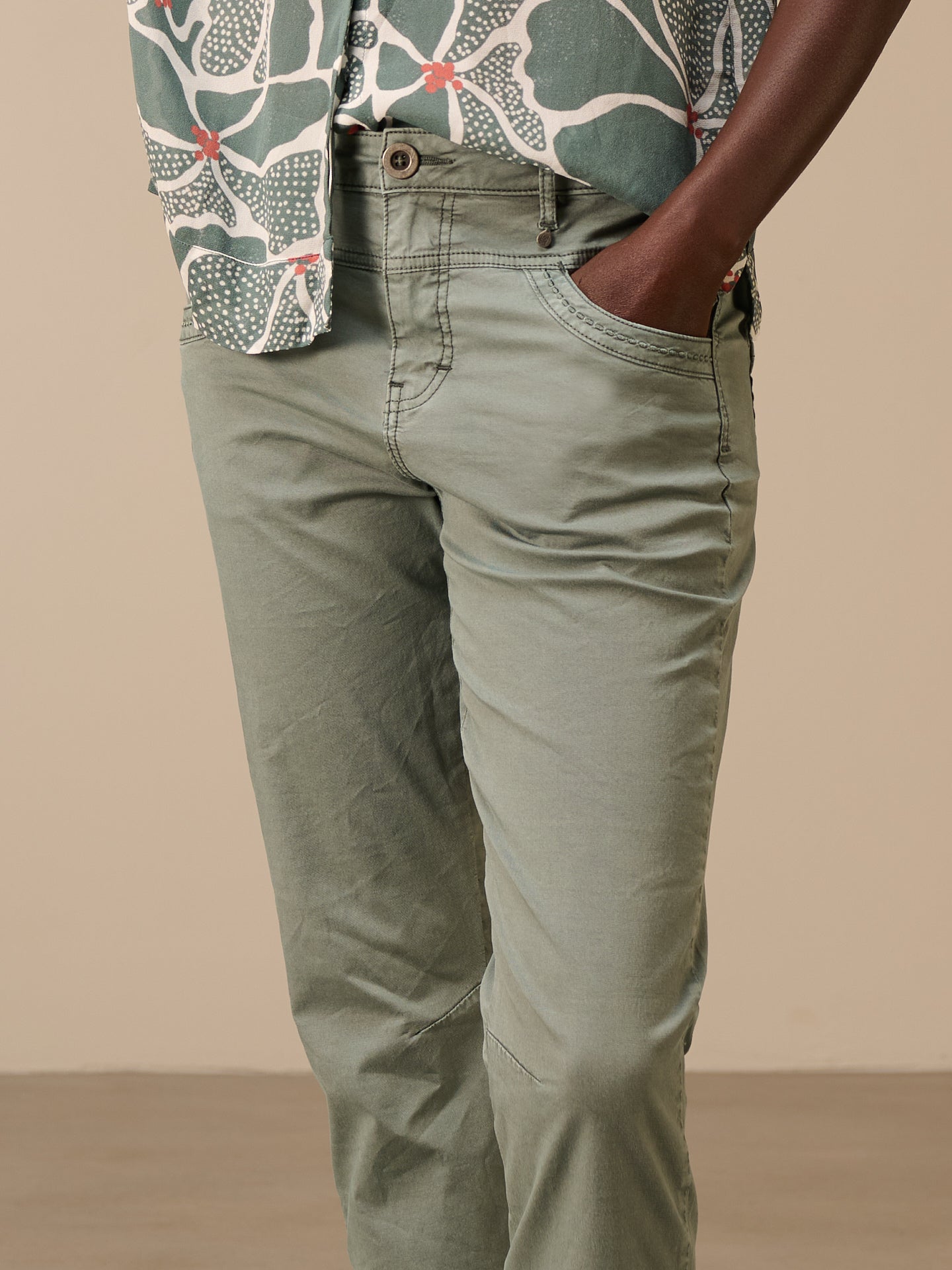 Tapered pants