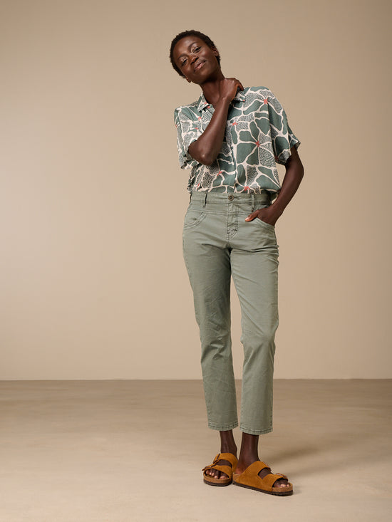 Tapered pants