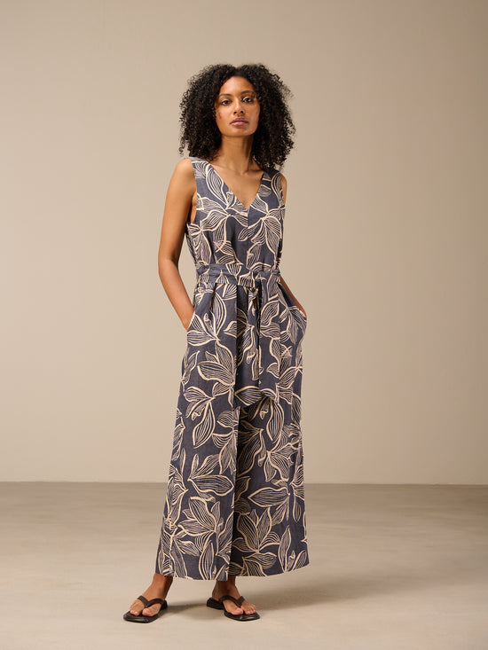 Jumpsuit mit Gürtel