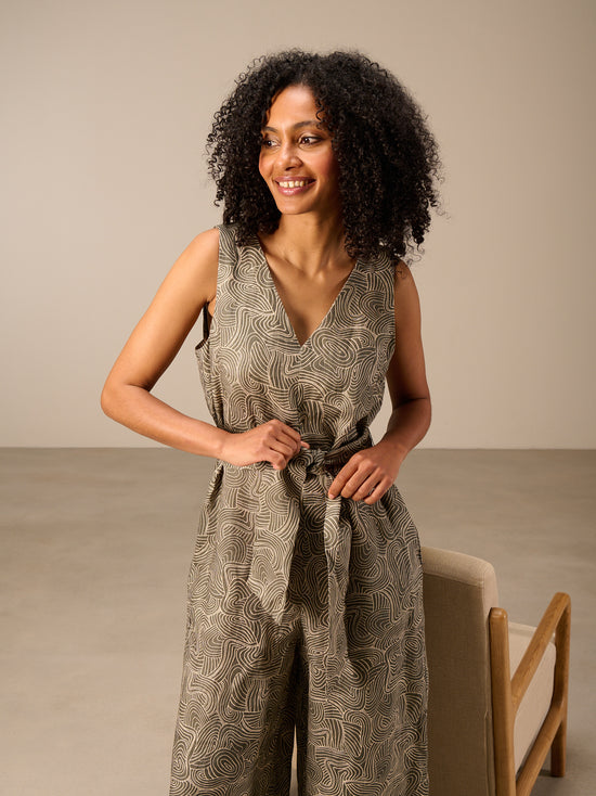 Jumpsuit mit Gürtel