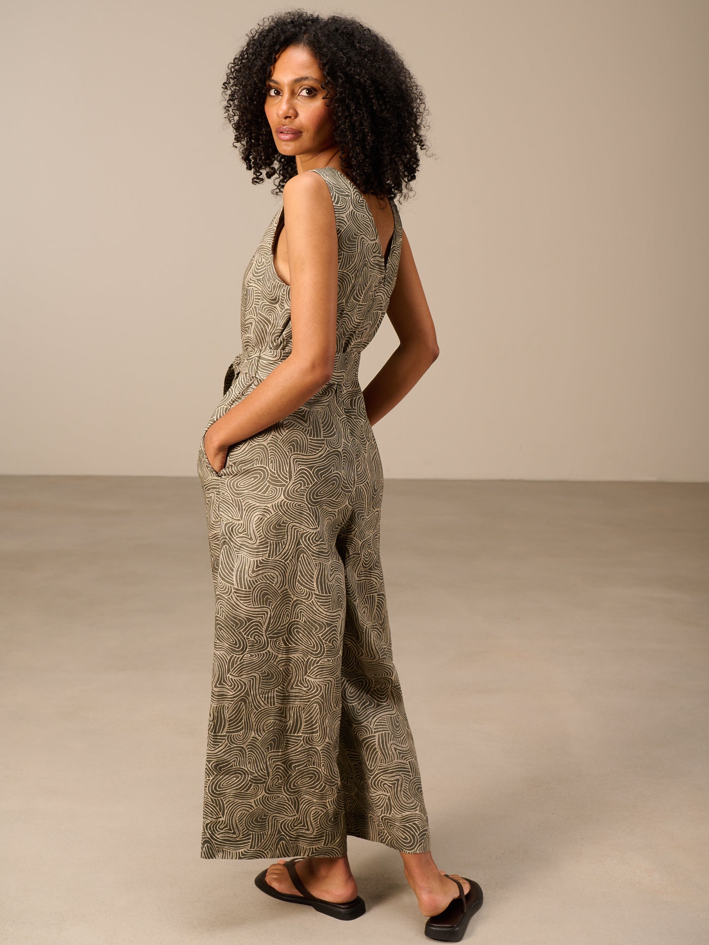 Jumpsuit mit Gürtel