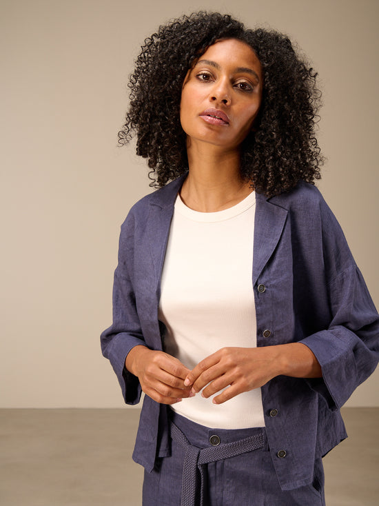 3/4-sleeved blouse