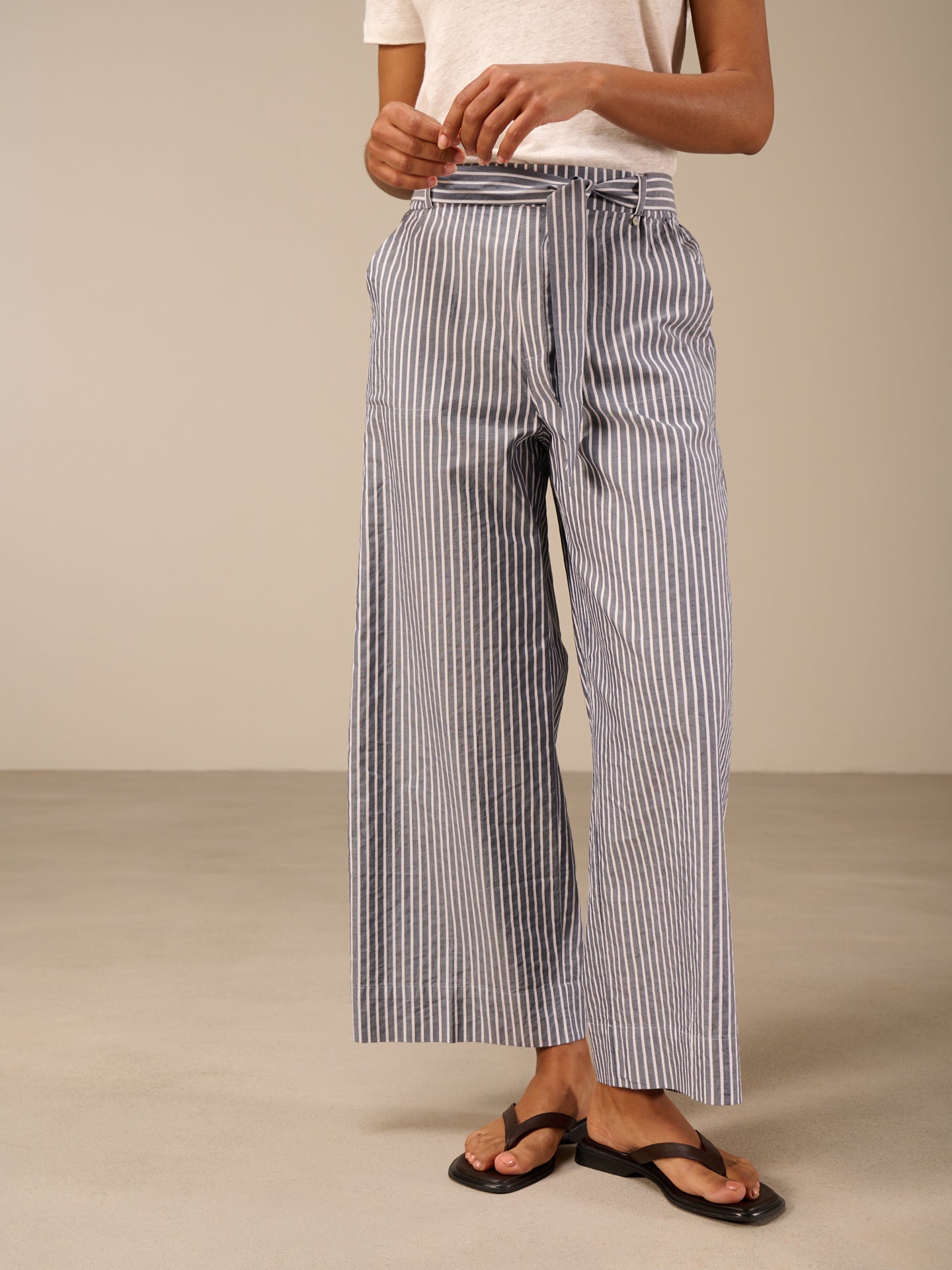 Pants with belt