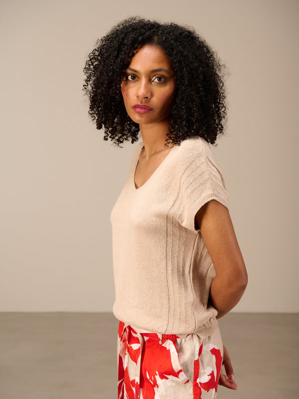 Sweater vest with linen