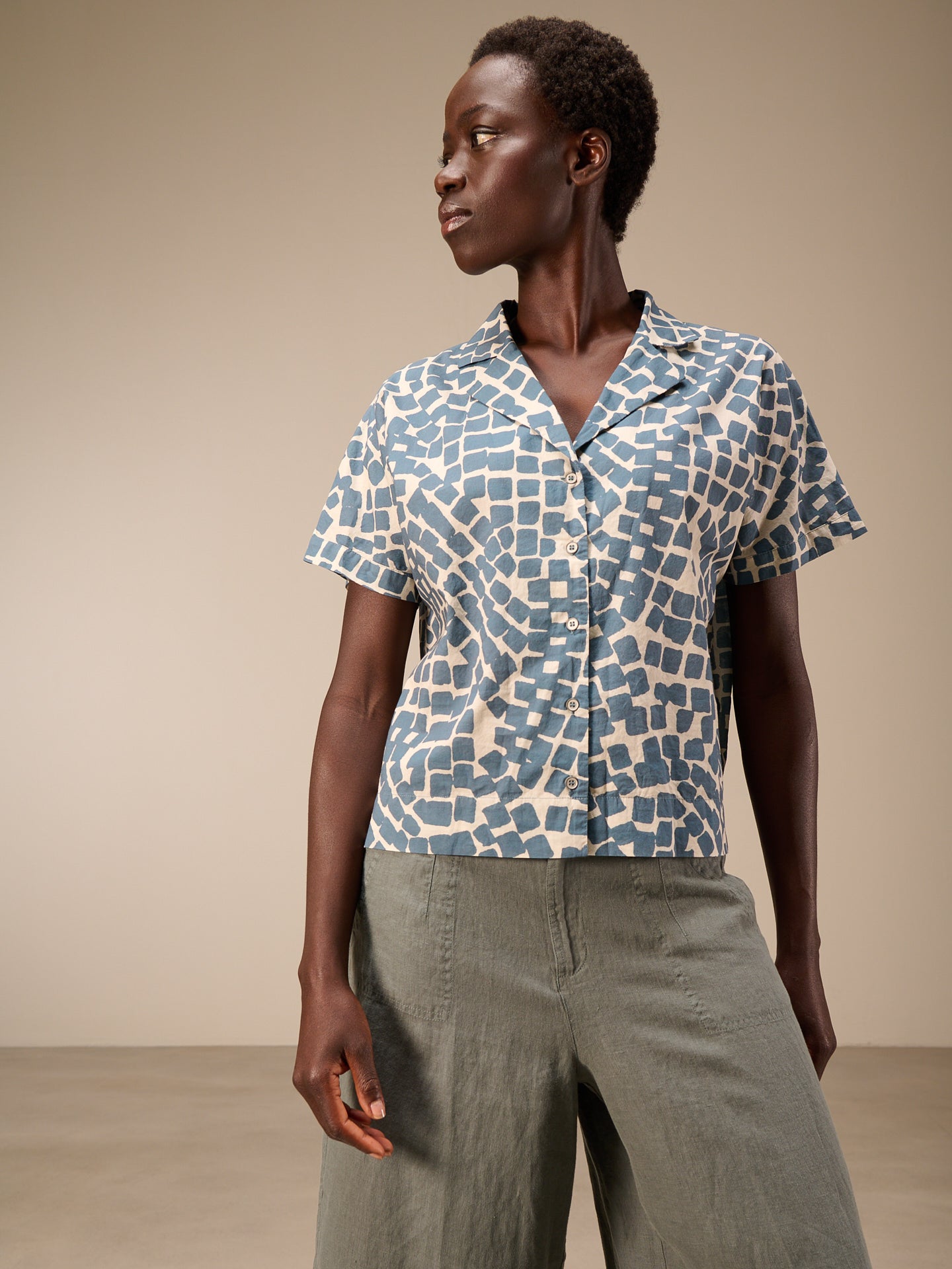 chemise à manches courtes