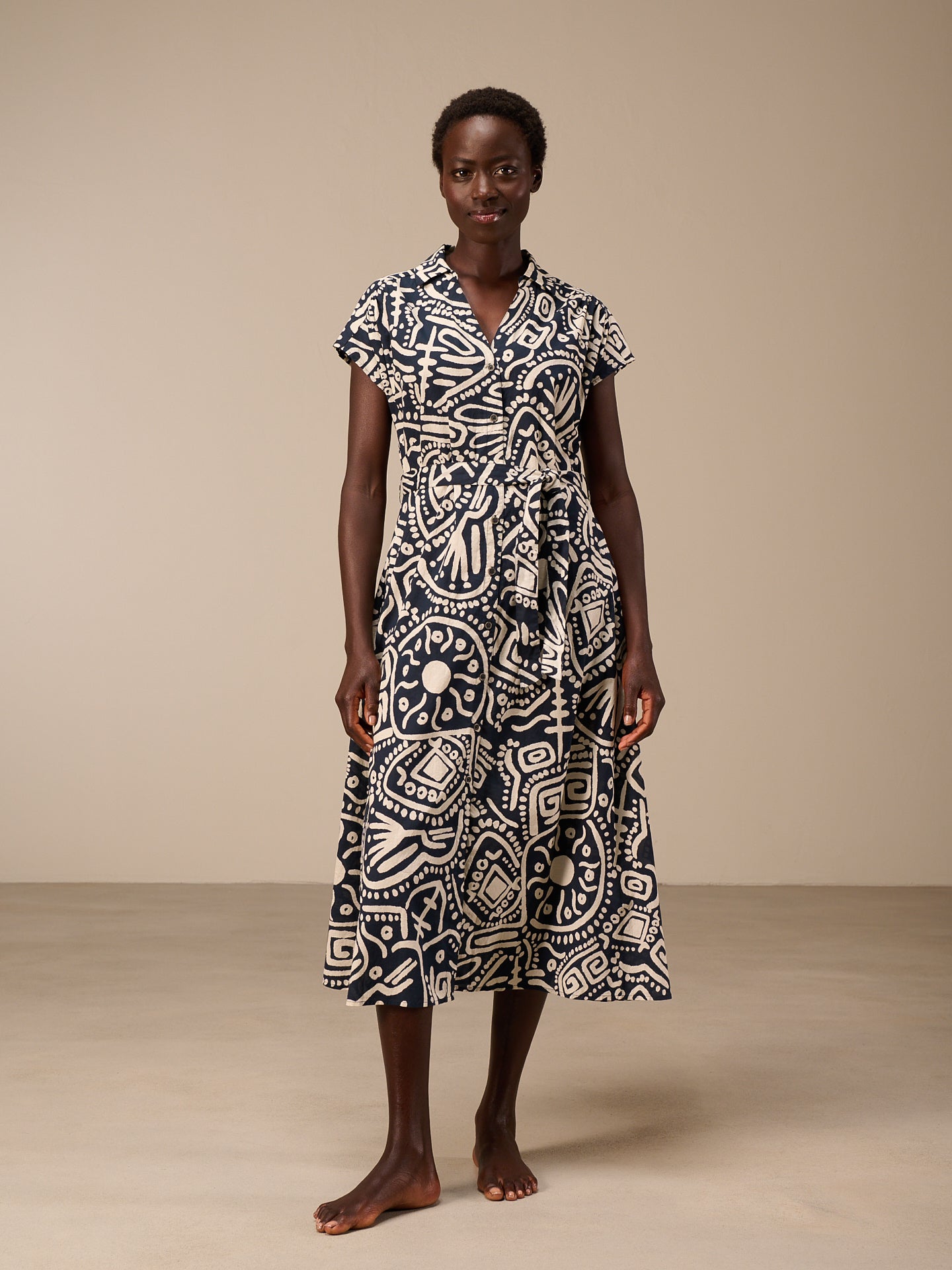 Dress with collar