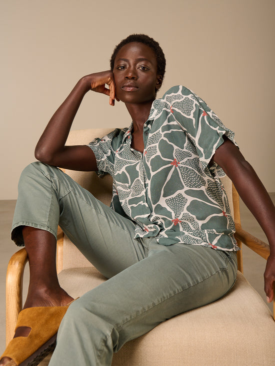 Short-sleeved blouse