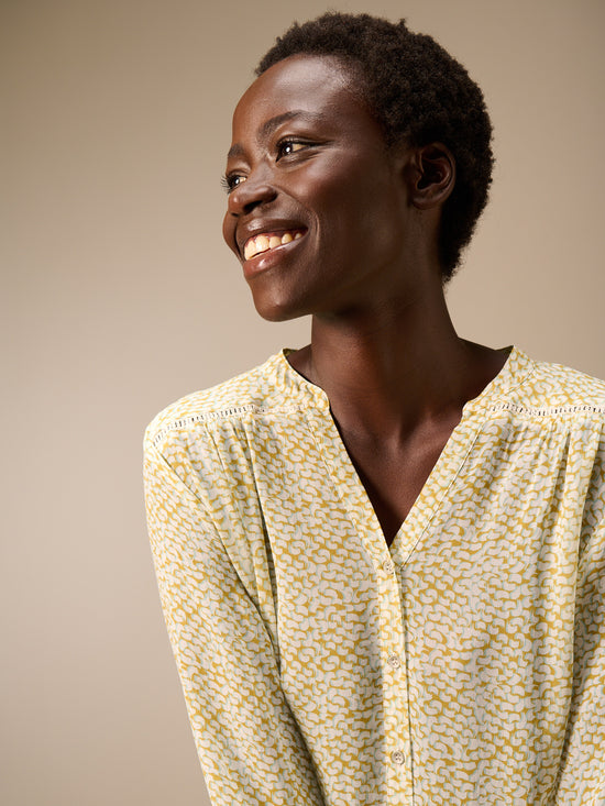 Bluse mit Knopfleiste