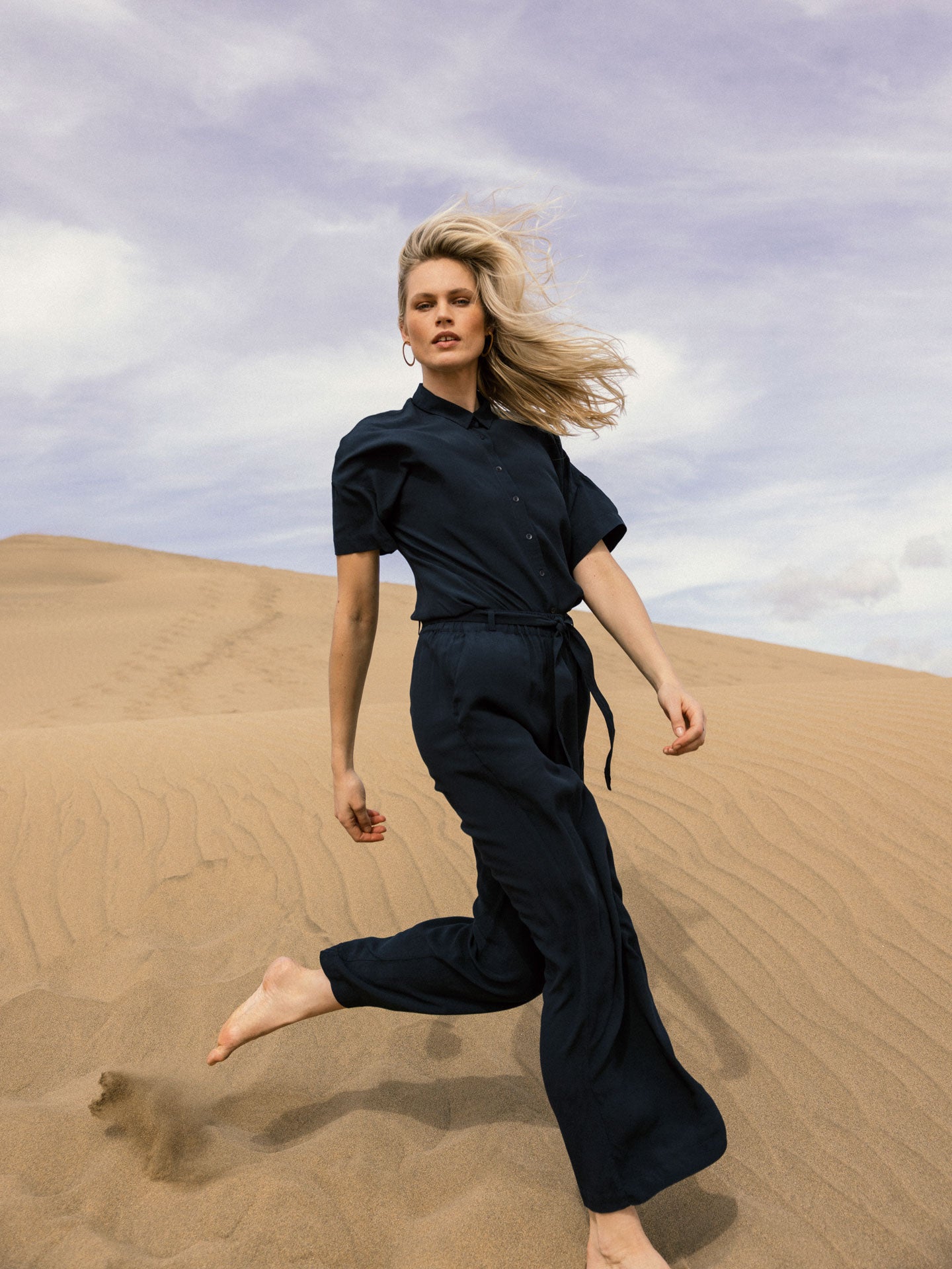 Pants with belt