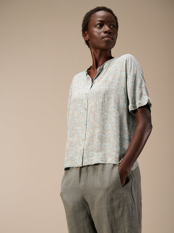 blouse avec col montant