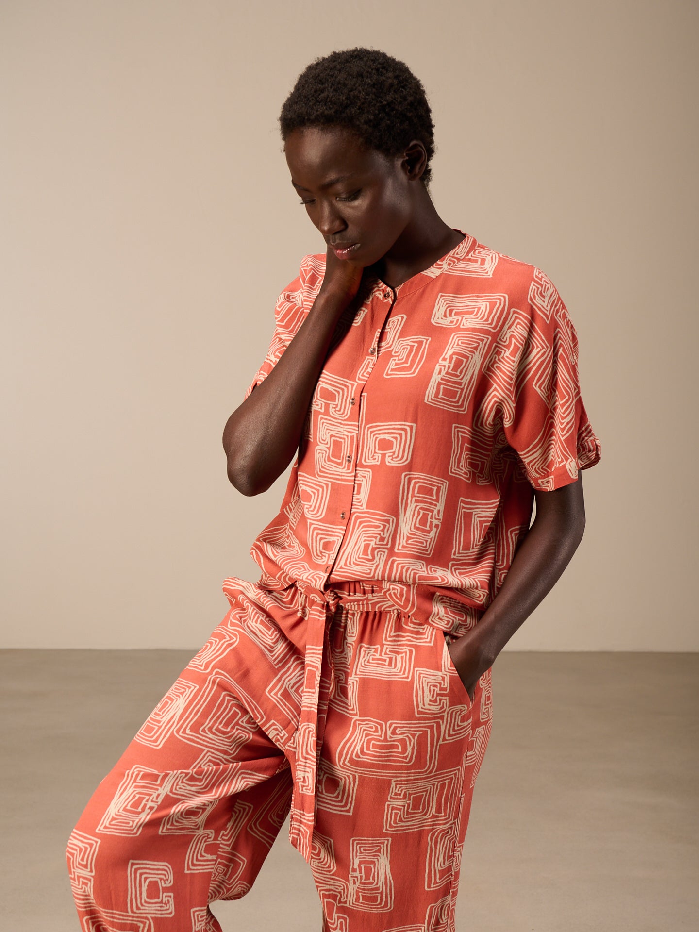 Bluse mit Stehkragen