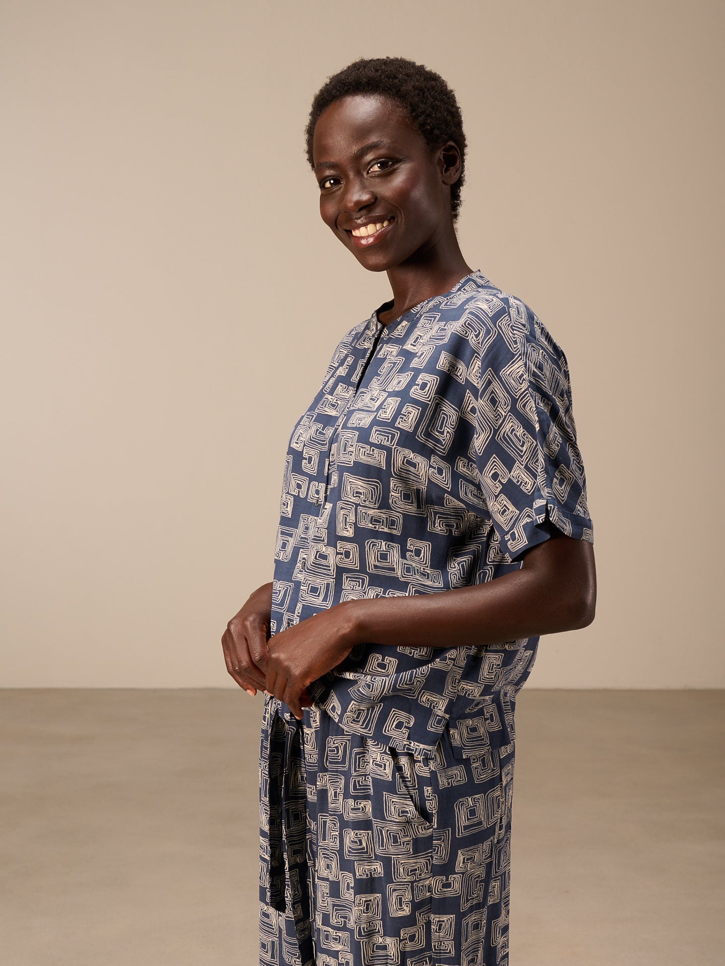 Bluse mit Stehkragen