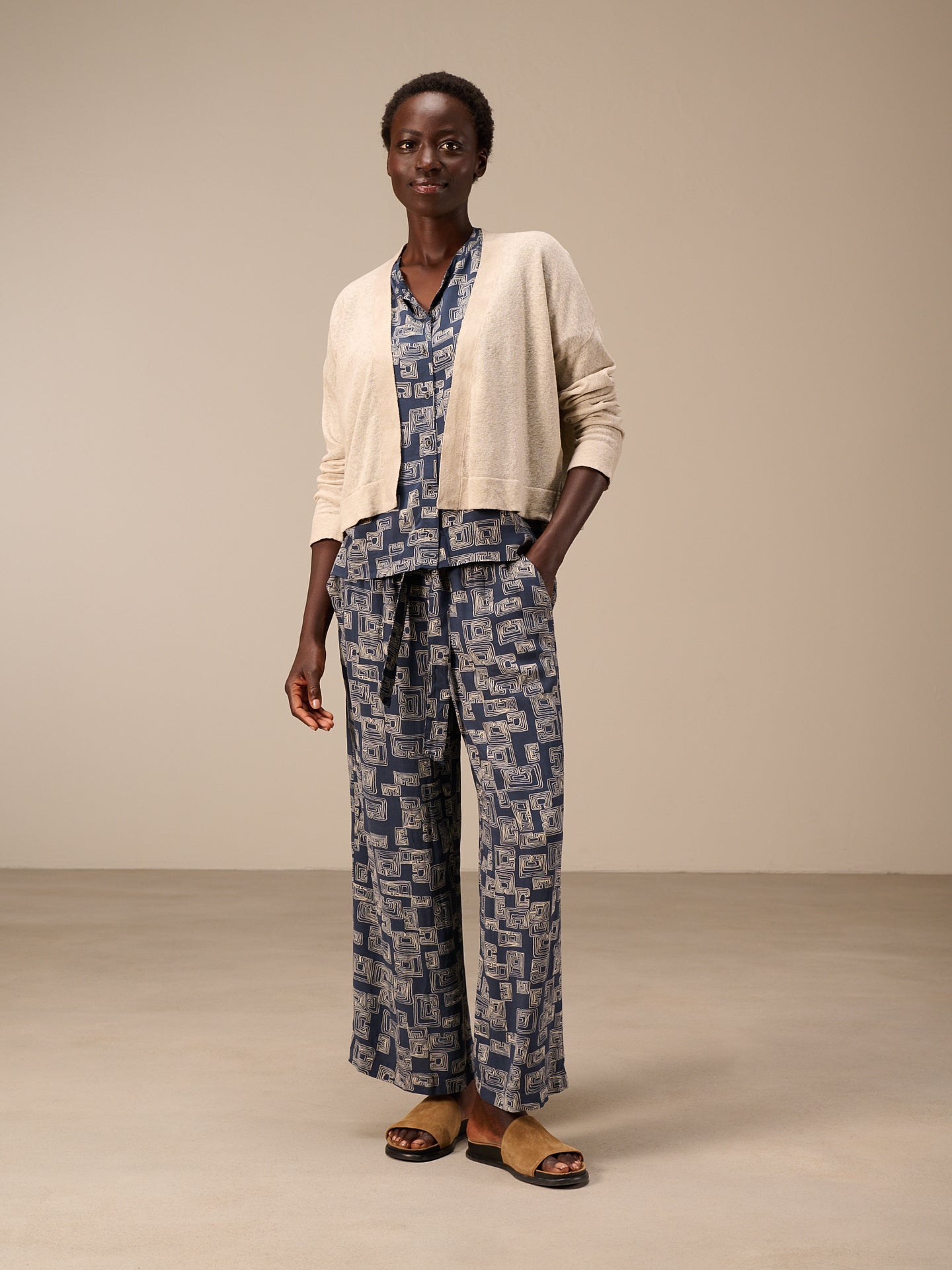 Bluse mit Stehkragen